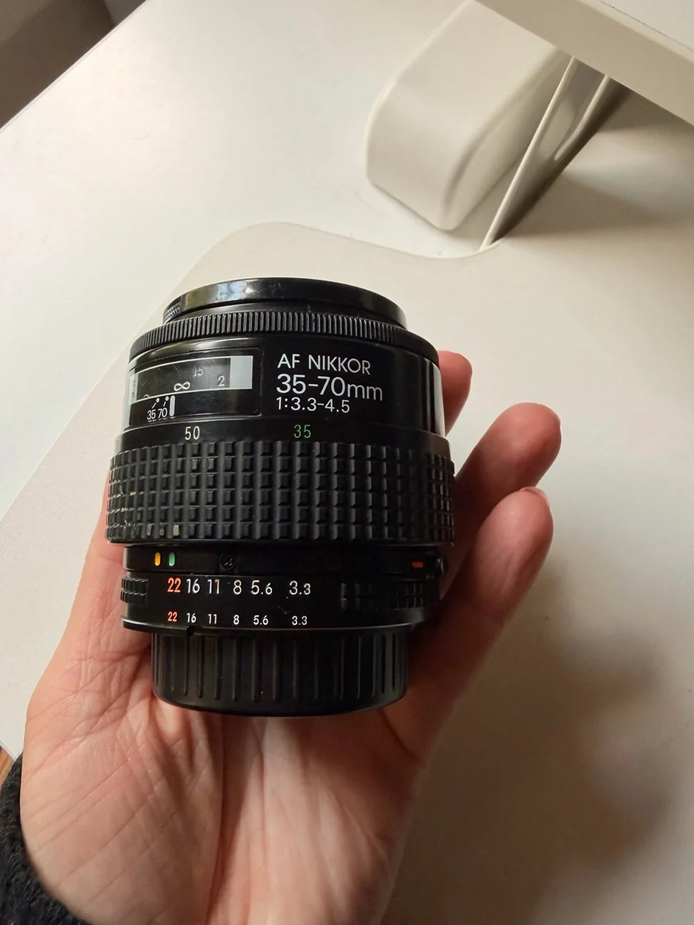 Nikon AF NIKKOR 35-70mm f/3.3-4.5 Zoom Lens Nikon F Mount Auto/Manual